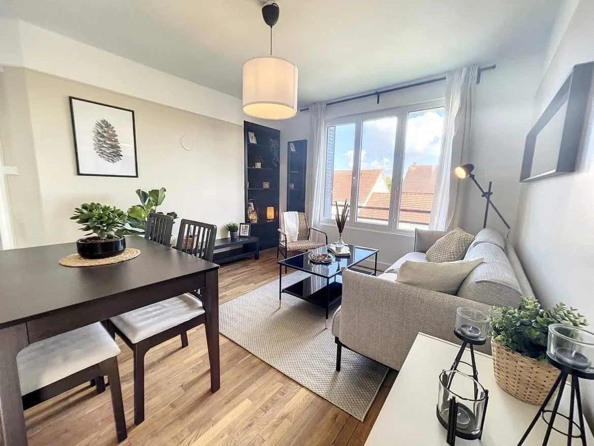 Pièce de vie après rénovation